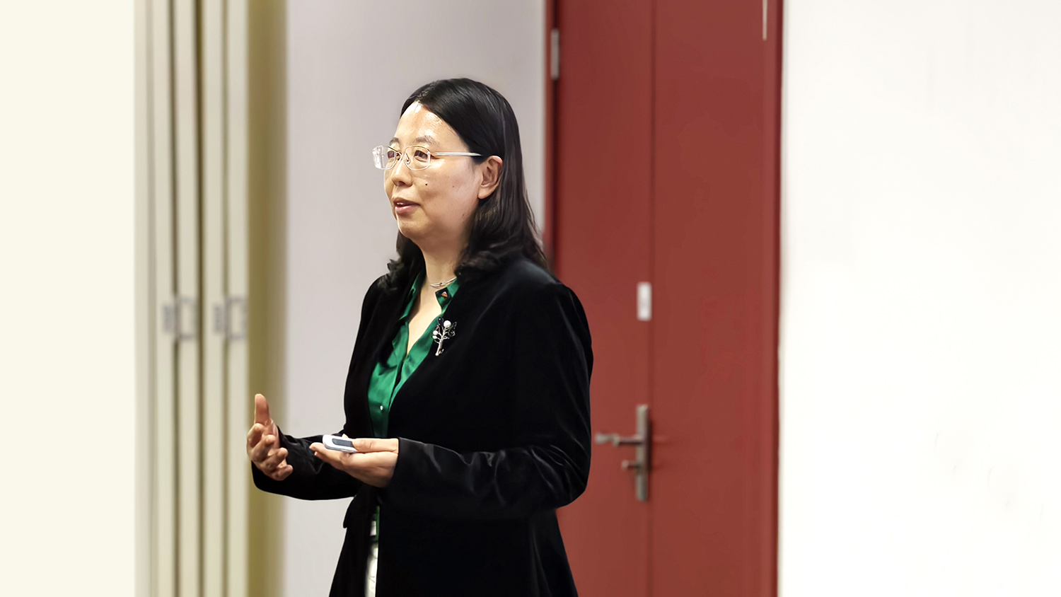 1711443455791068av5X.jpg 3-1500.jpg